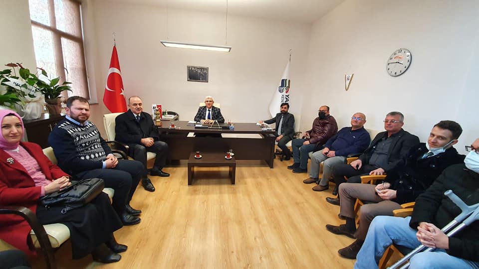 Yalova Valisi Sayın Muammer Erol, Başkanımız Mustafa Kandemir ve Yürütme Kurulu Üyelerimize iade-i ziyaret gerçekleştirdi.