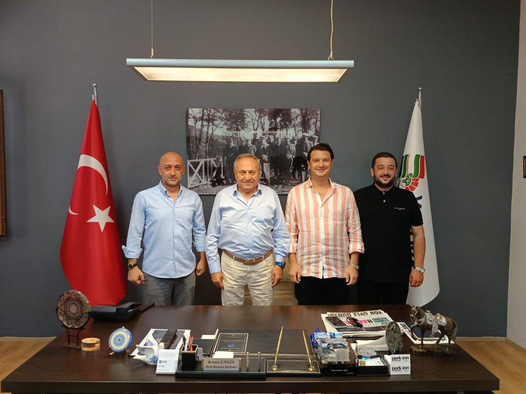 İş İnsanlarından Kent Konseyi Başkanımıza Ziyaret