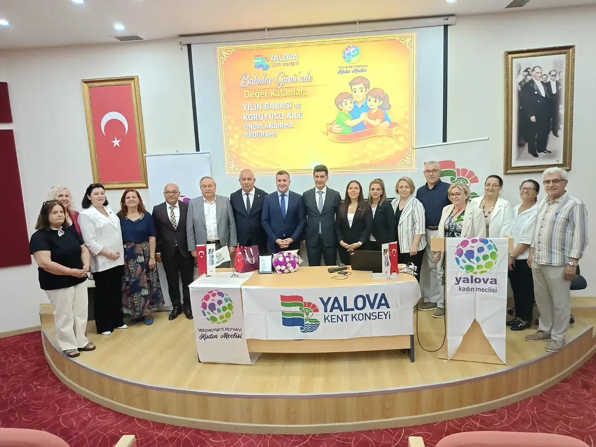 Yılın Babası ve Koruyucu Aileler Onurlandırıldı