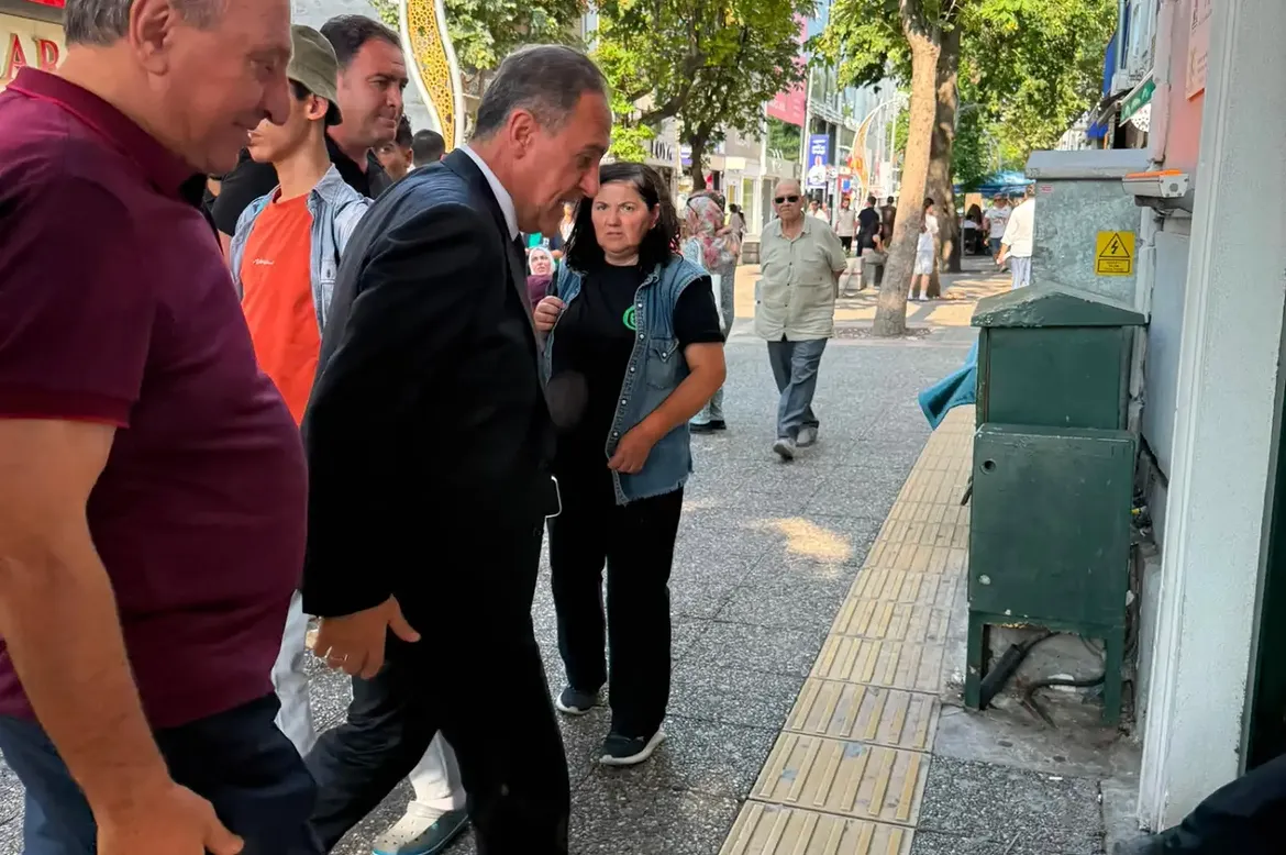 Yalova Valisi Dr. Ahmet Hamdi Usta’dan Kent Konseyi’ne Ziyaret
